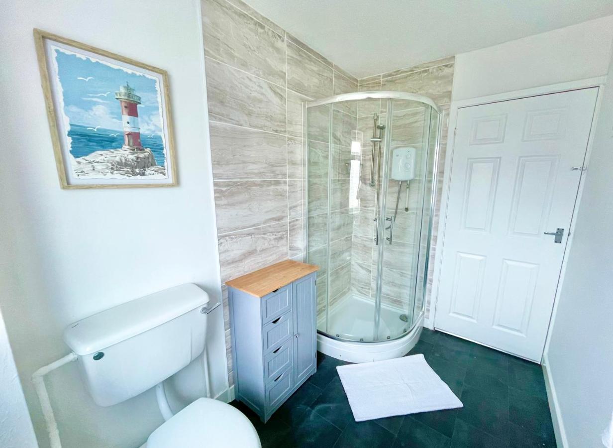 Cae Glas Apartments Holyhead Ngoại thất bức ảnh