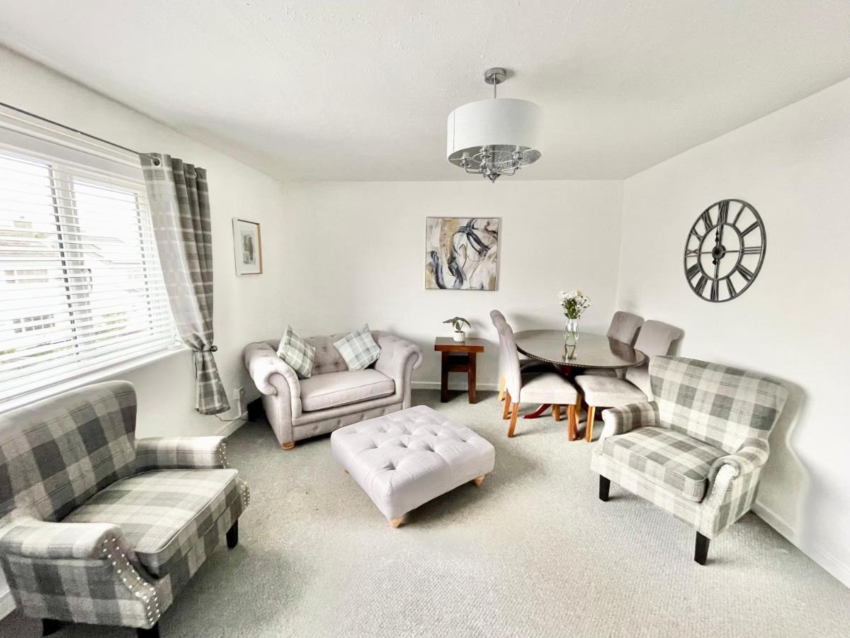 Cae Glas Apartments Holyhead Ngoại thất bức ảnh