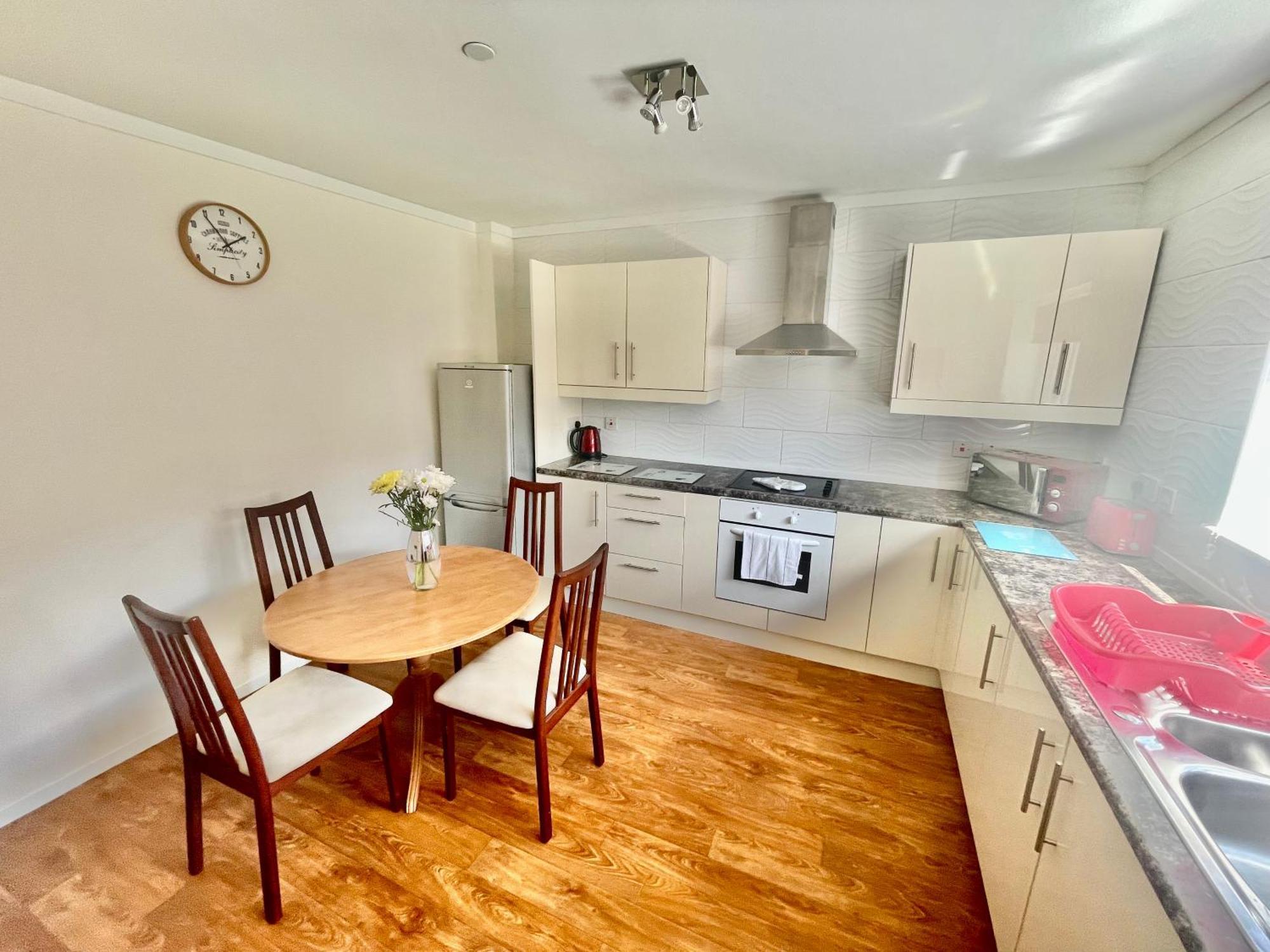 Cae Glas Apartments Holyhead Ngoại thất bức ảnh