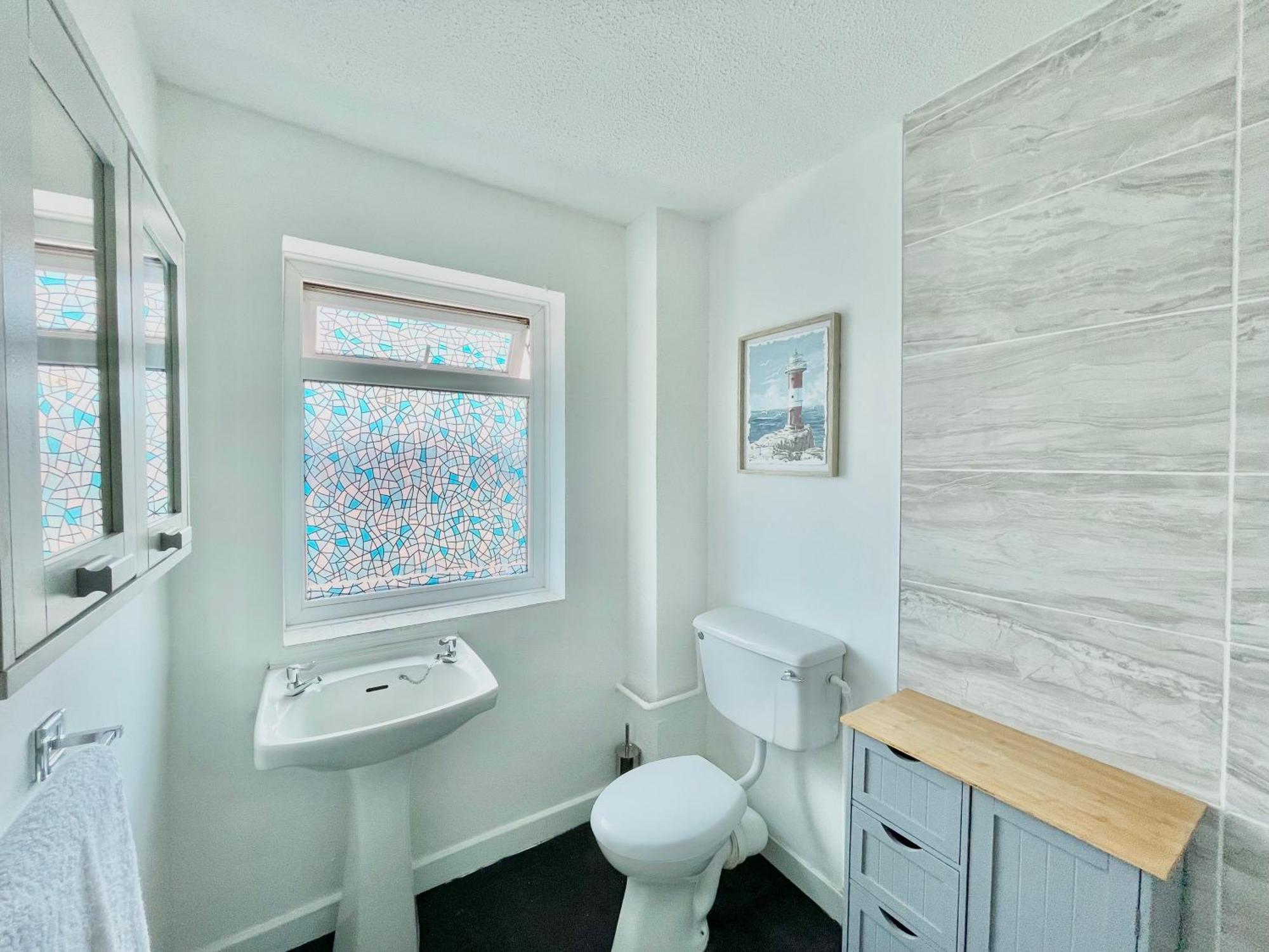 Cae Glas Apartments Holyhead Ngoại thất bức ảnh