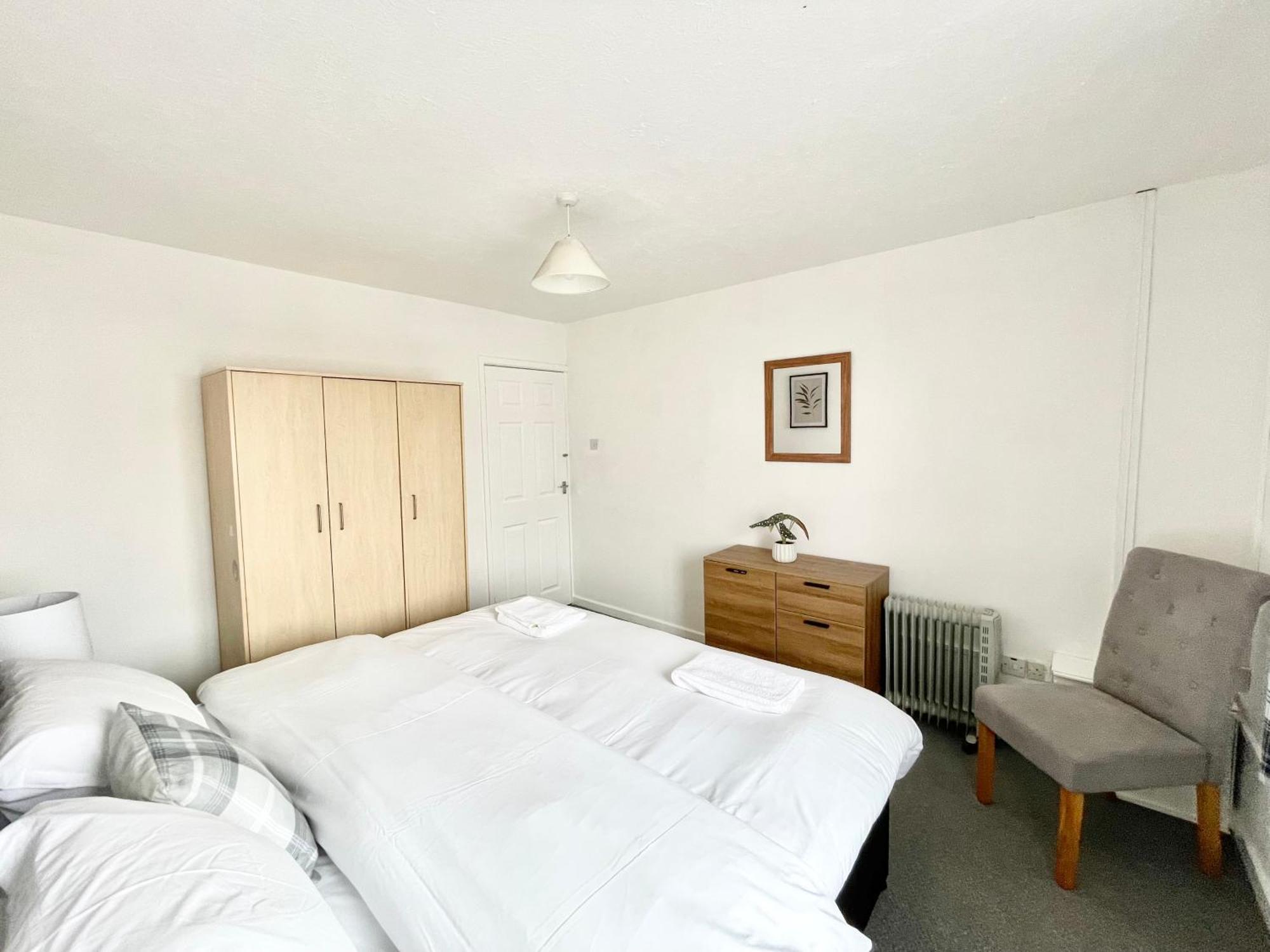 Cae Glas Apartments Holyhead Ngoại thất bức ảnh