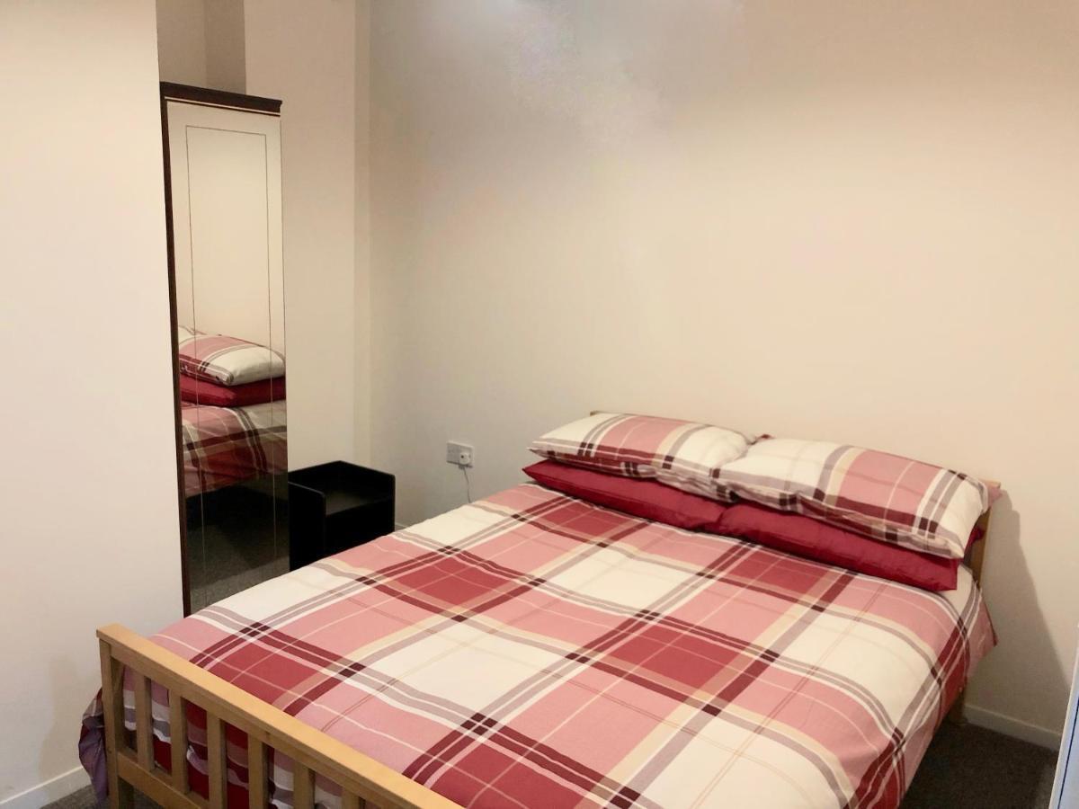 Cae Glas Apartments Holyhead Ngoại thất bức ảnh